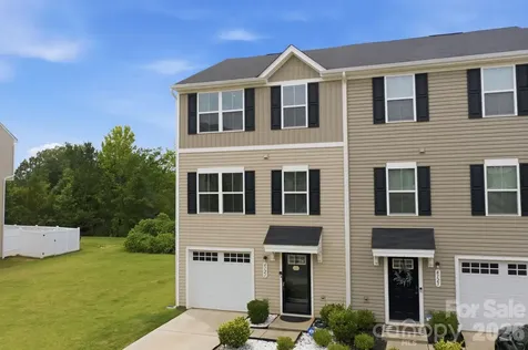 6121 Cutwater Circle Charlotte NC 28269