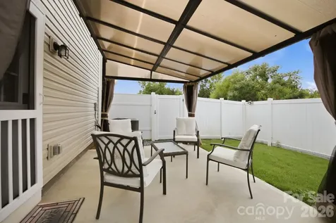 6121 Cutwater Circle Charlotte NC 28269