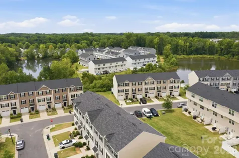 6121 Cutwater Circle Charlotte NC 28269