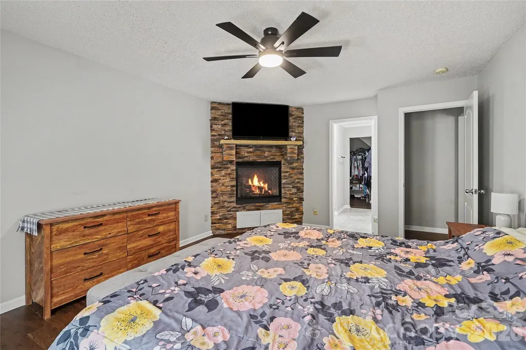 1729 Red Bird Circle Concord NC 28025