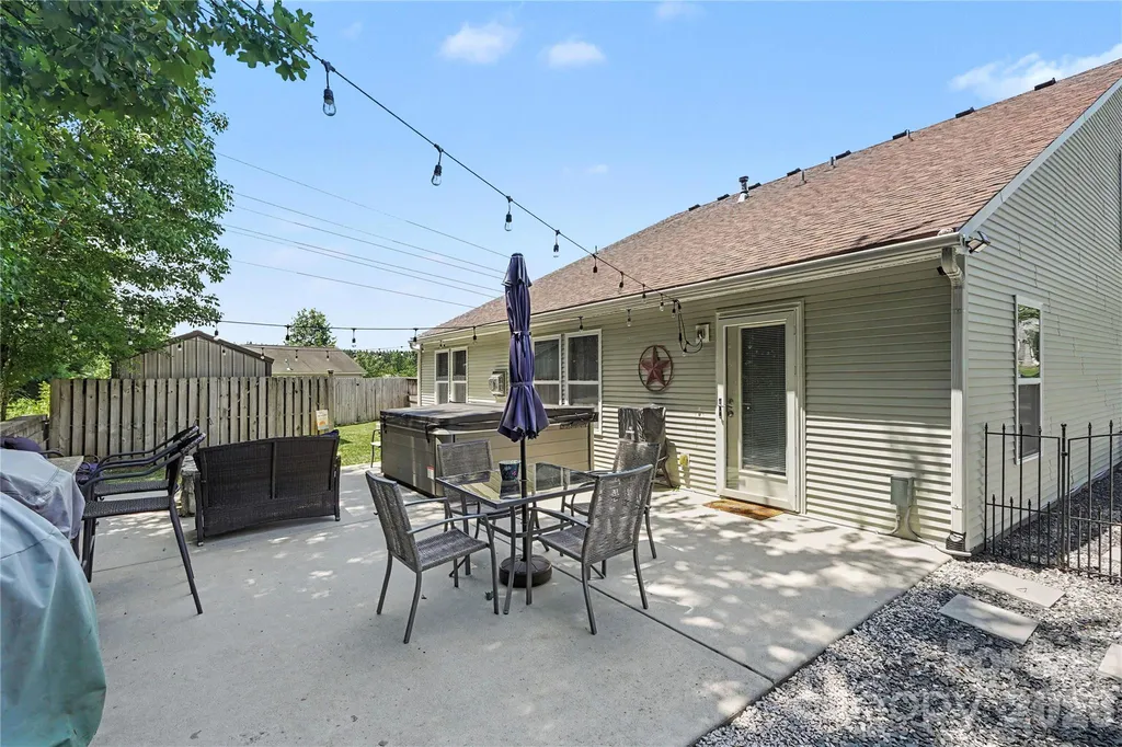 1729 Red Bird Circle Concord NC 28025