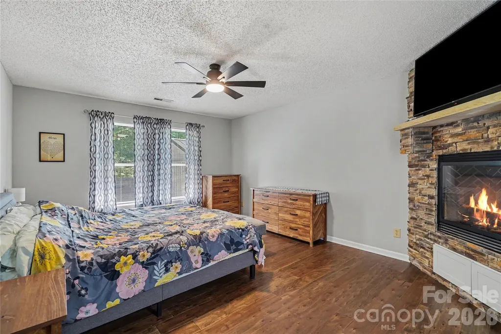 1729 Red Bird Circle Concord NC 28025