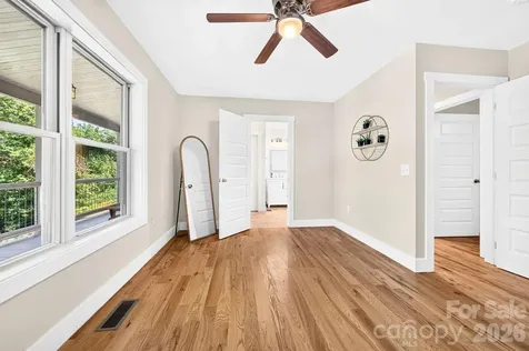 2546 Old Clyde Road Clyde NC 28721