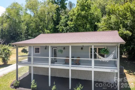 2546 Old Clyde Road Clyde NC 28721