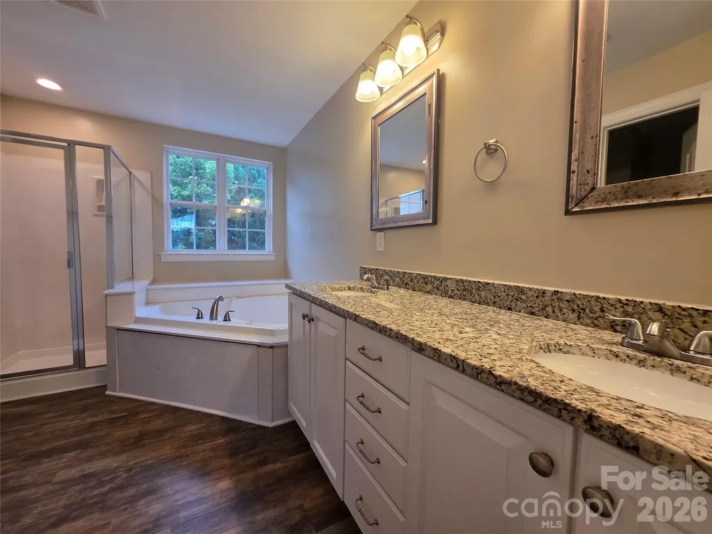 5908 Bonnybridge Court Charlotte NC 28278