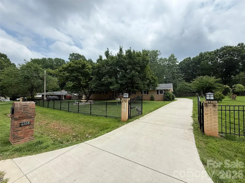 6108 Mallard Drive S Charlotte NC 28227