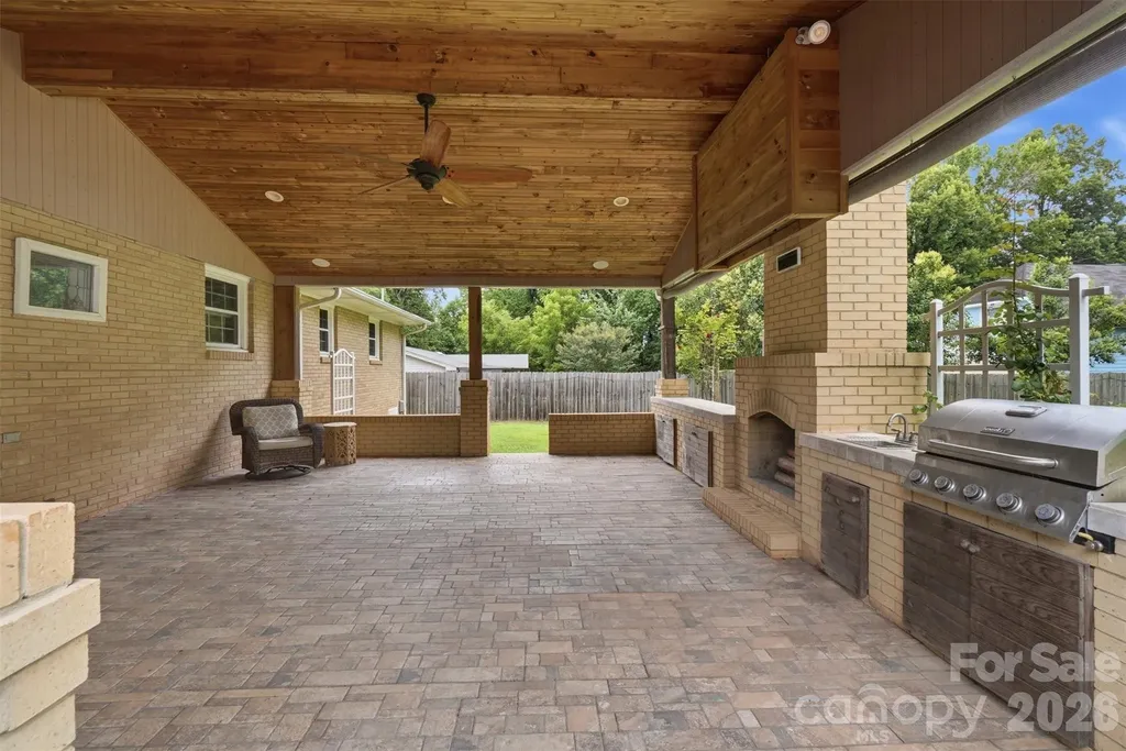 6108 Mallard Drive Charlotte NC 28227