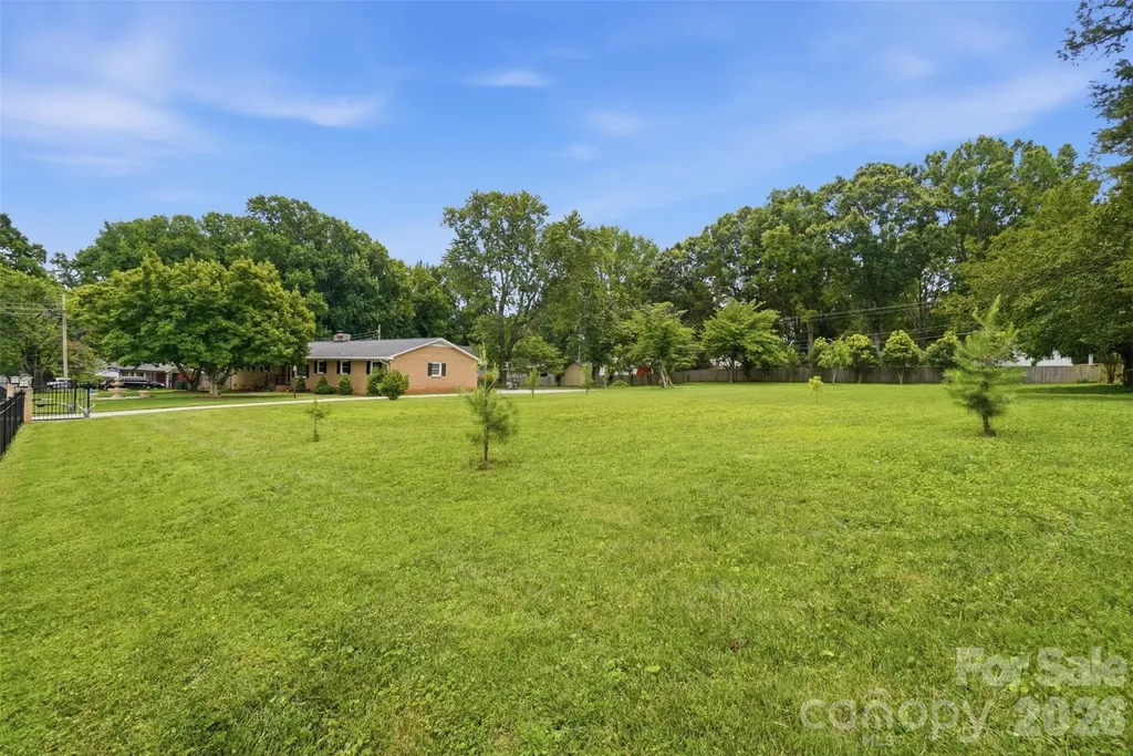 6108 Mallard Drive Charlotte NC 28227