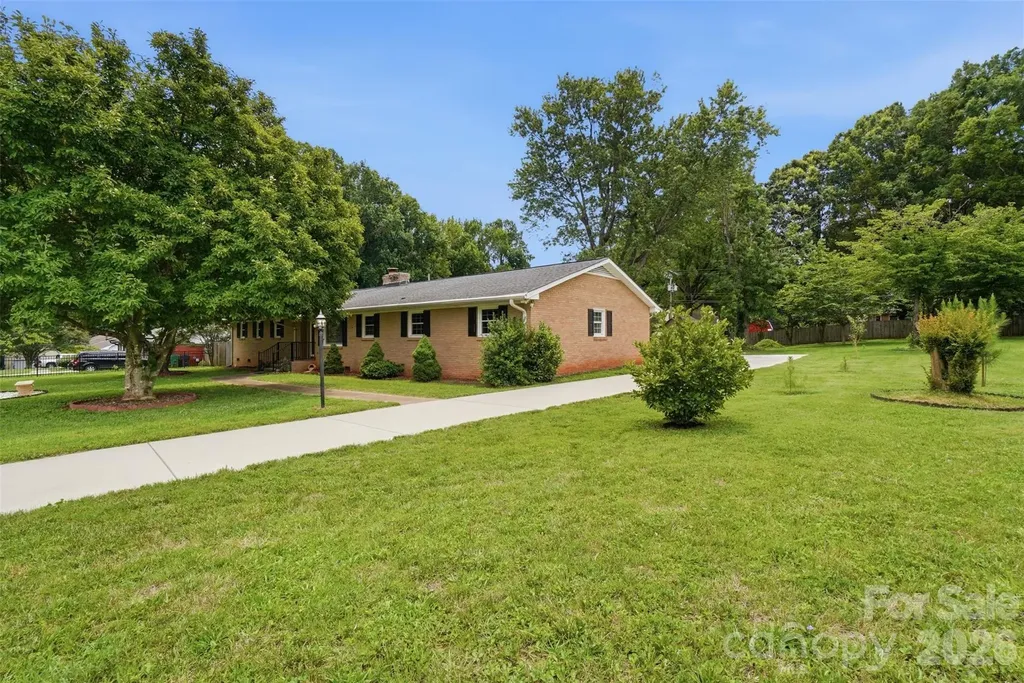 6108 Mallard Drive Charlotte NC 28227