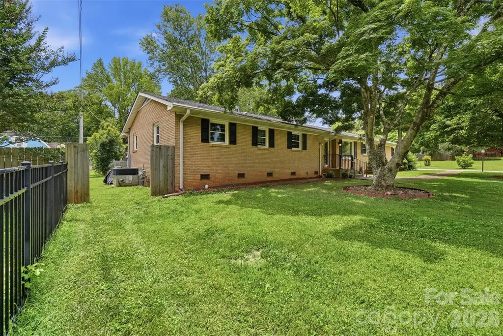 6108 Mallard Drive Charlotte NC 28227