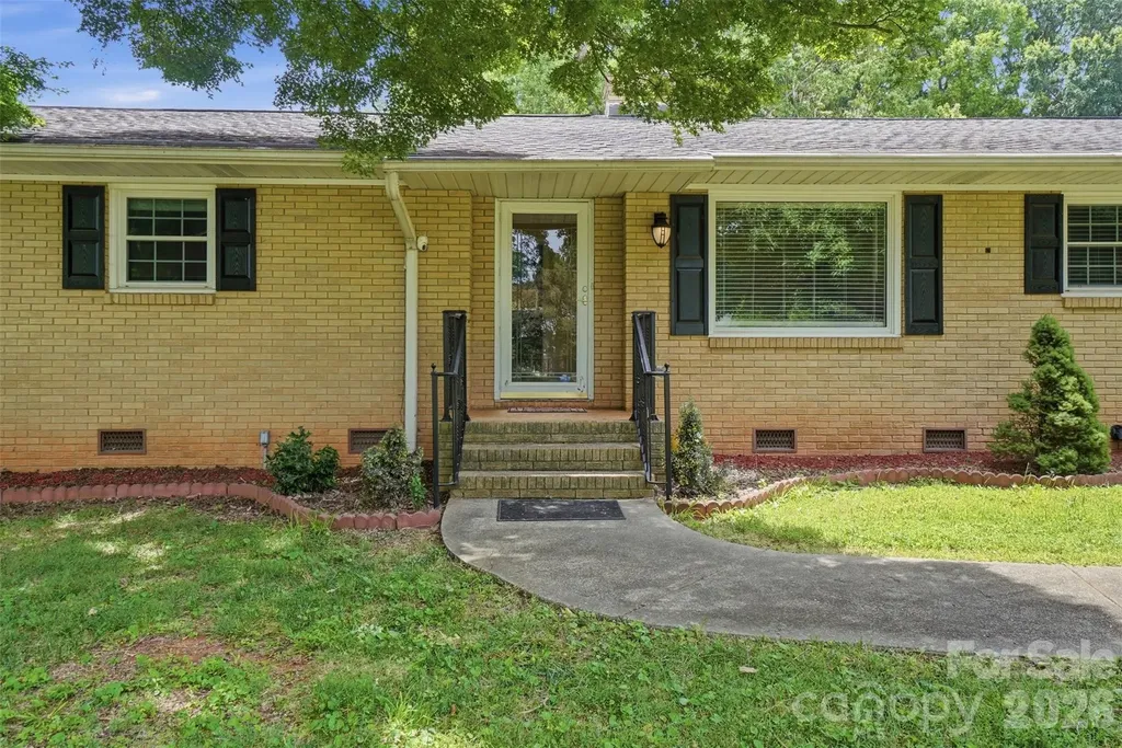 6108 Mallard Drive Charlotte NC 28227
