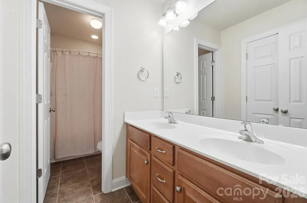 9915 Nicole Lane Charlotte NC 28269
