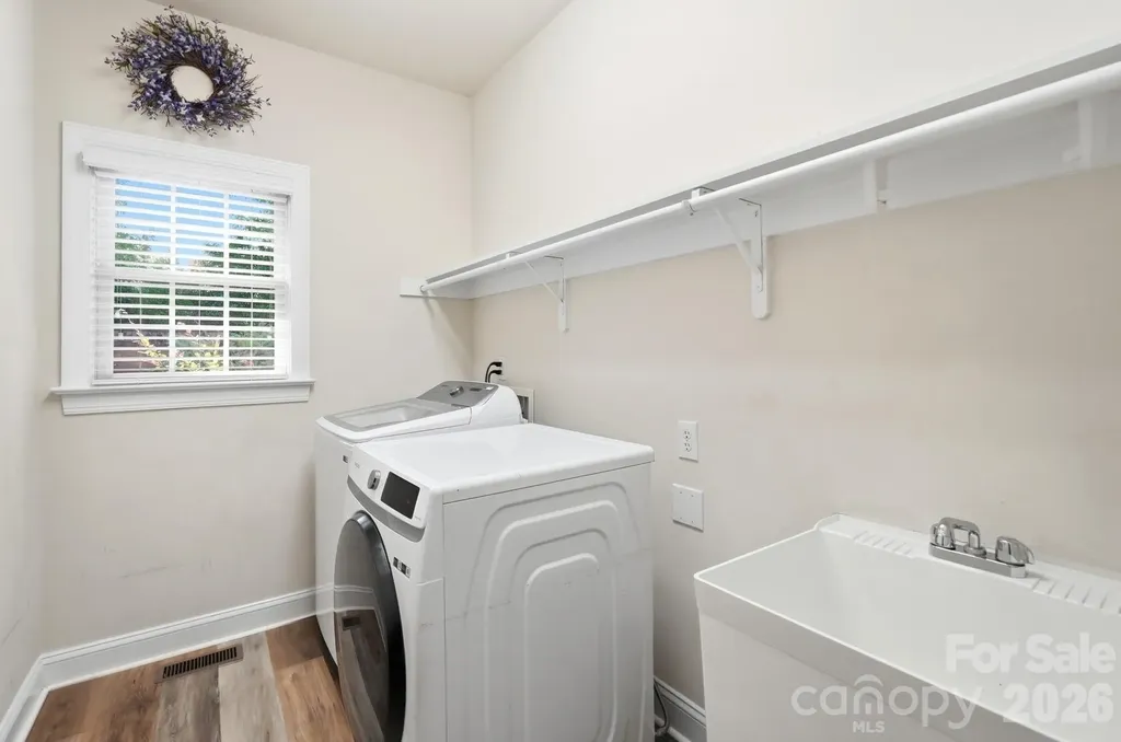 9915 Nicole Lane Charlotte NC 28269