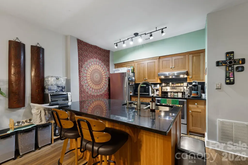 72 Owens Bell Lane Asheville NC 28801