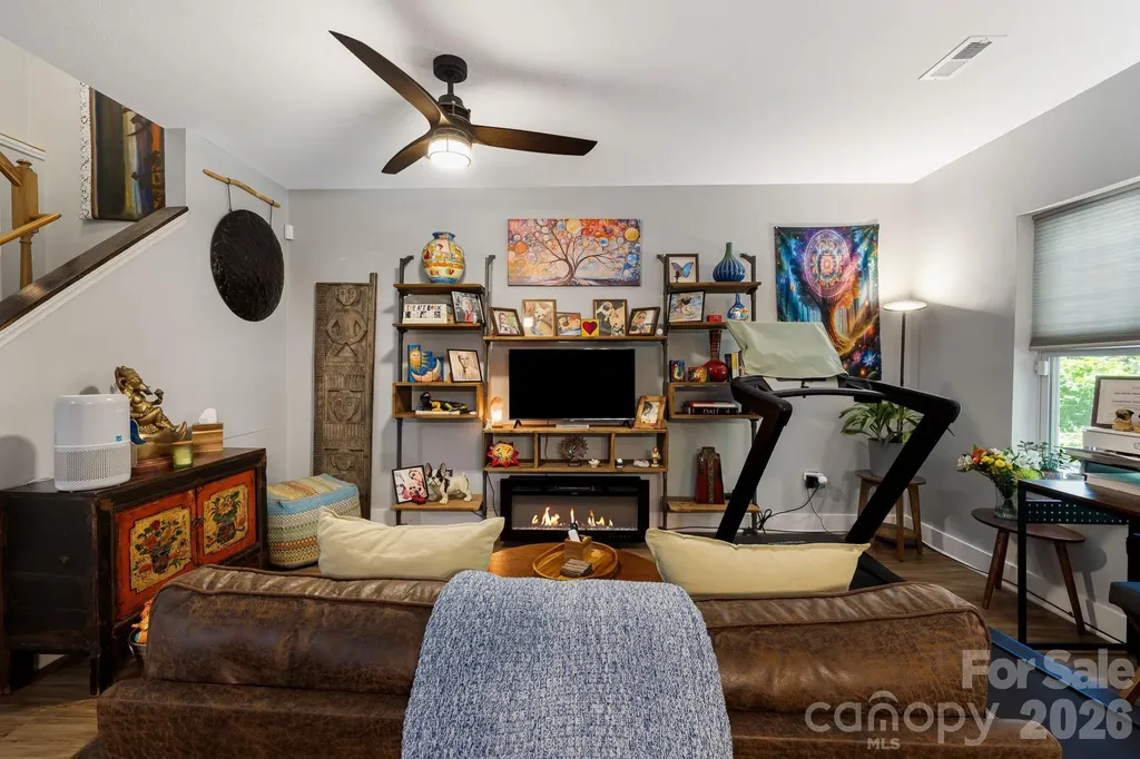 72 Owens Bell Lane Asheville NC 28801