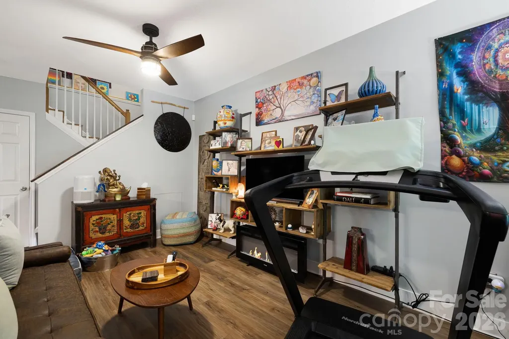 72 Owens Bell Lane Asheville NC 28801