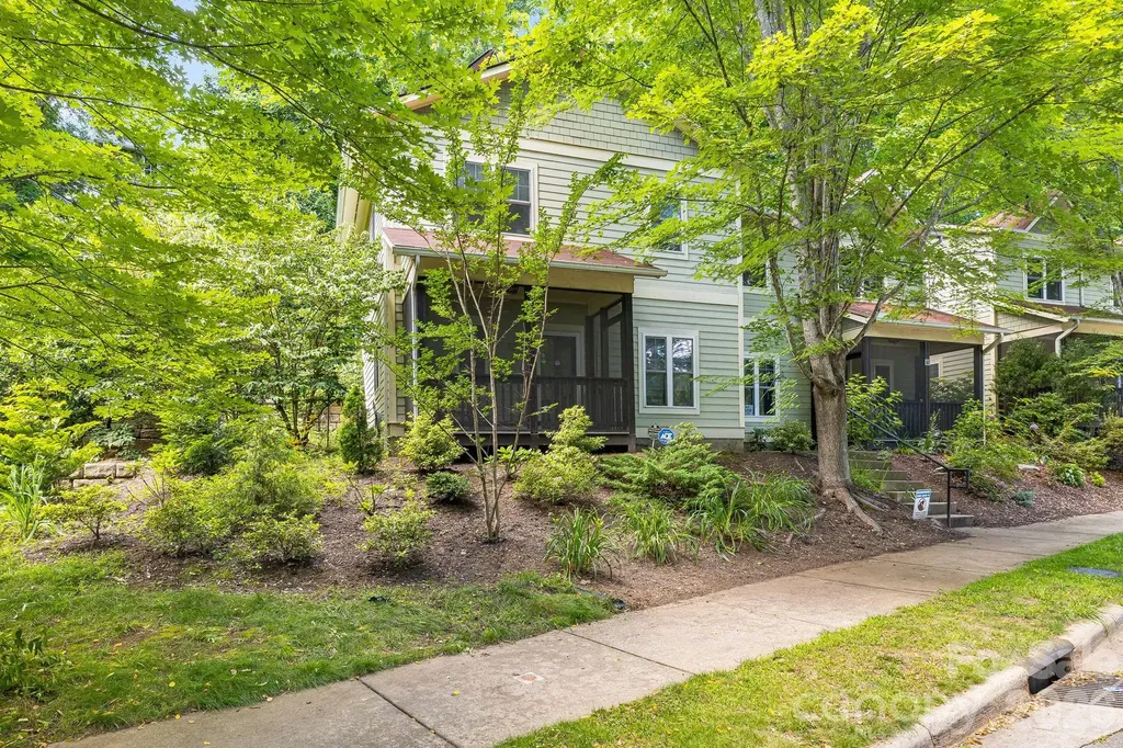 72 Owens Bell Lane Asheville NC 28801