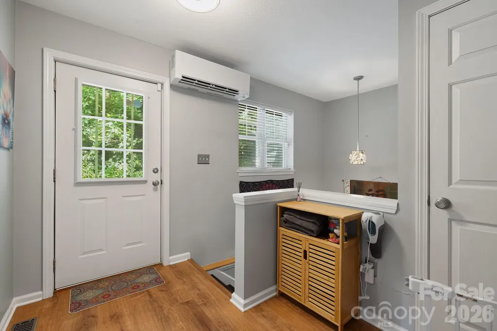 72 Owens Bell Lane Asheville NC 28801