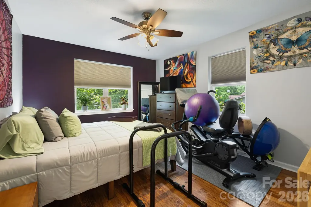 72 Owens Bell Lane Asheville NC 28801