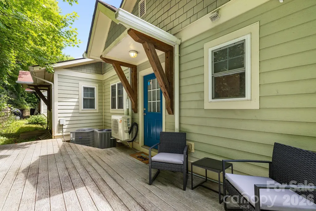 72 Owens Bell Lane Asheville NC 28801
