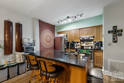 72 Owens Bell Lane Asheville NC 28801