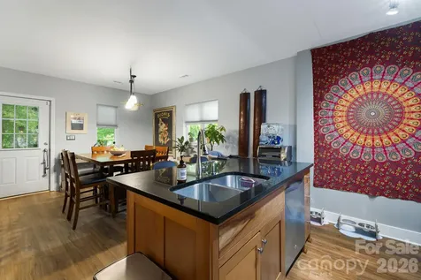 72 Owens Bell Lane Asheville NC 28801