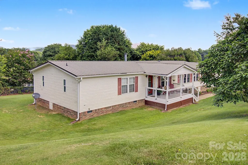 22 Sweet Briar Path Way Hendersonville NC 28792
