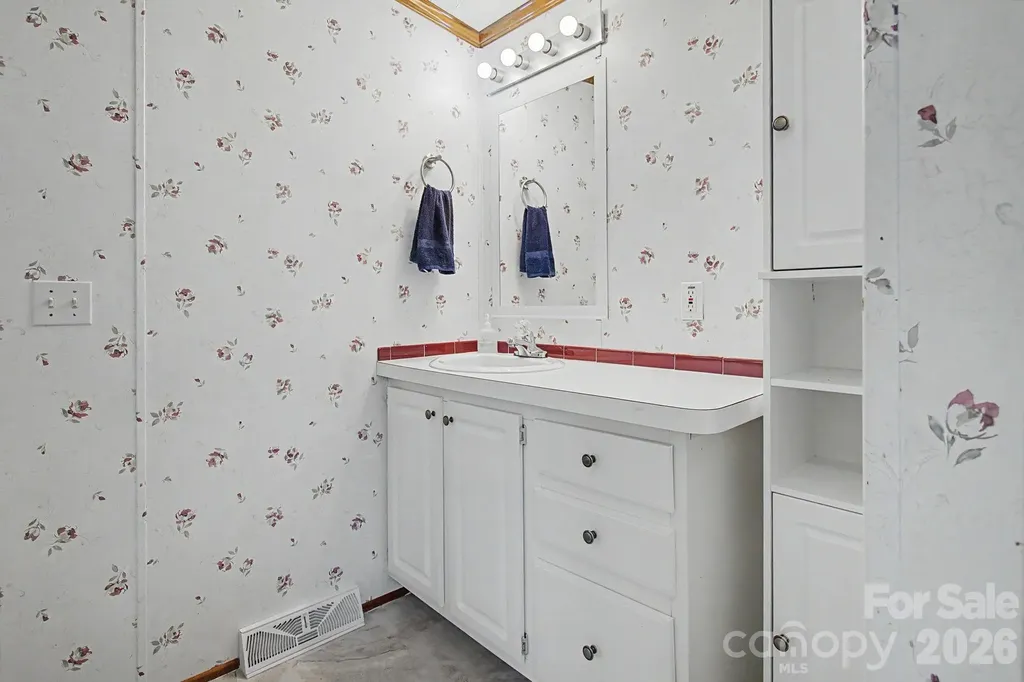 22 Sweet Briar Path Way Hendersonville NC 28792