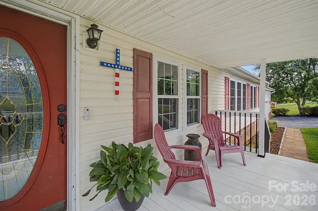 22 Sweet Briar Path Way Hendersonville NC 28792