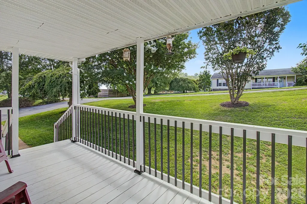 22 Sweet Briar Path Way Hendersonville NC 28792