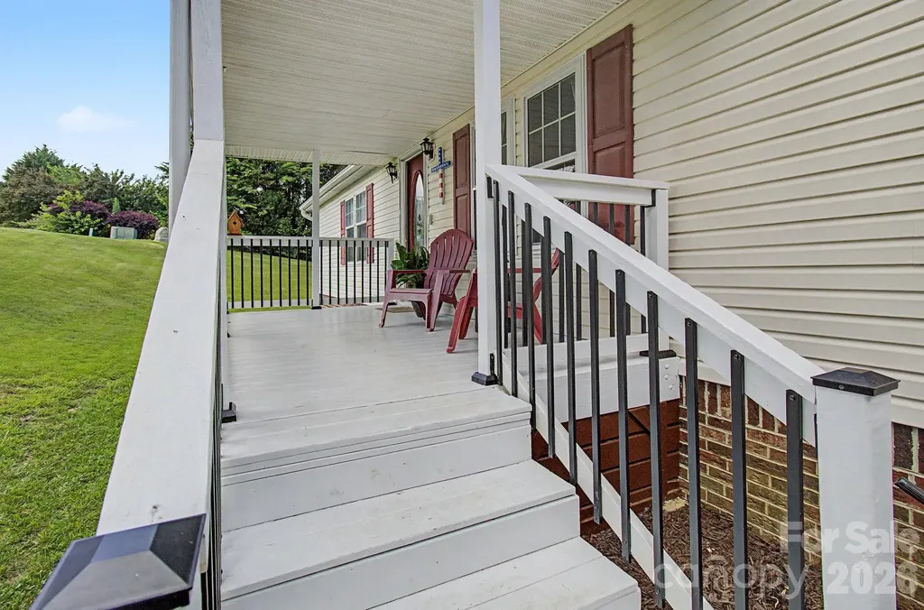 22 Sweet Briar Path Way Hendersonville NC 28792