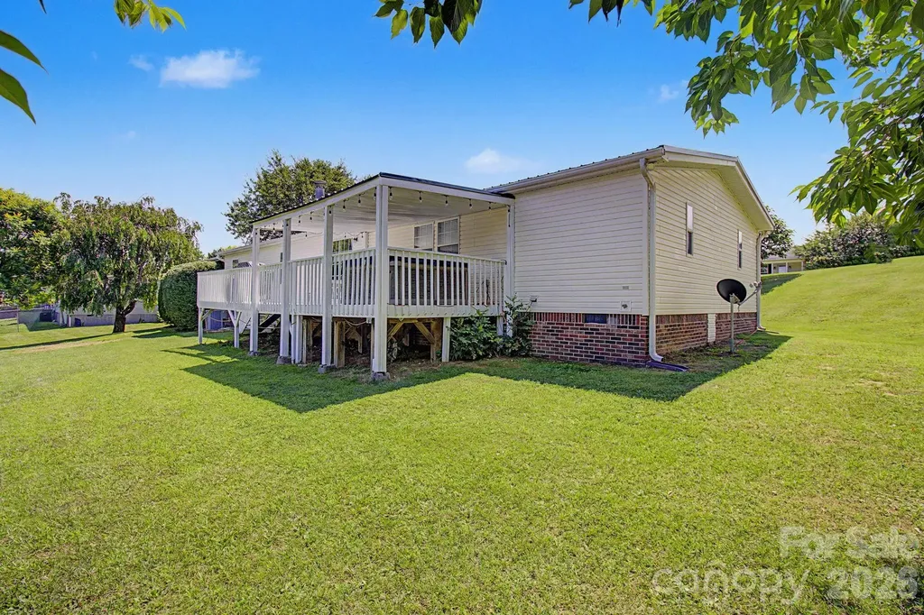 22 Sweet Briar Path Way Hendersonville NC 28792
