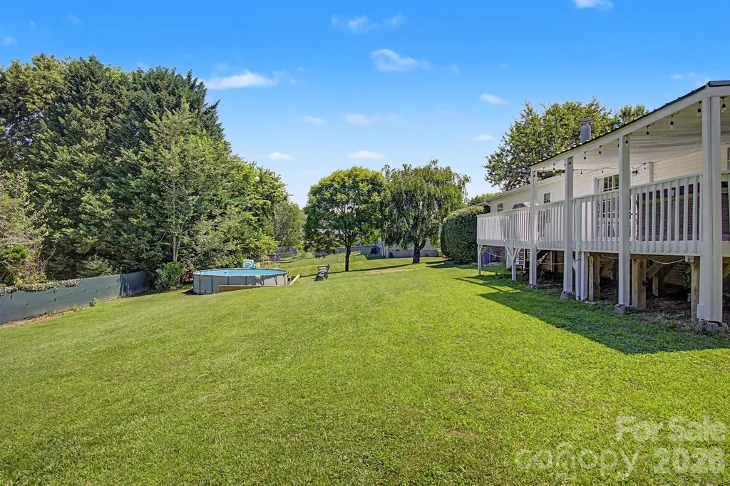 22 Sweet Briar Path Way Hendersonville NC 28792