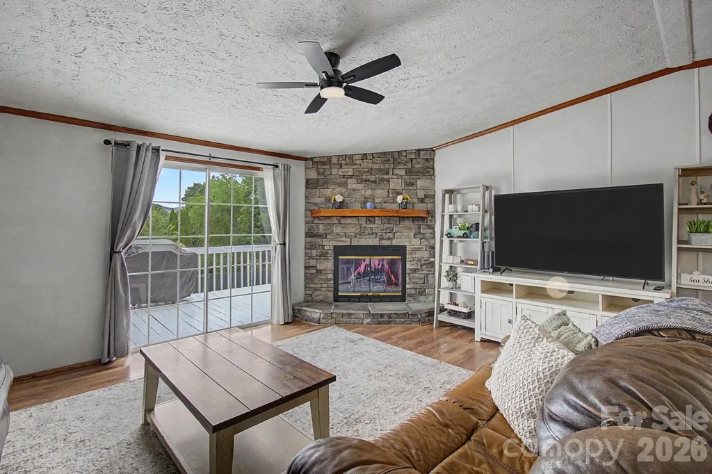 22 Sweet Briar Path Way Hendersonville NC 28792