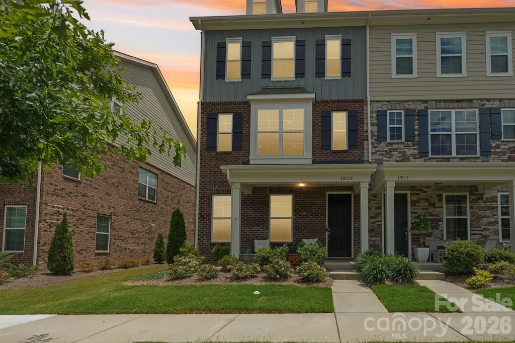 10122 Hemingway Place Charlotte NC 28227