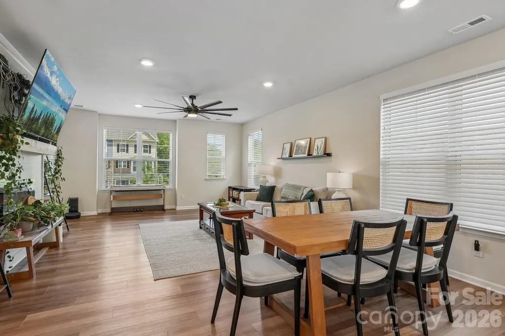 10122 Hemingway Place Charlotte NC 28227
