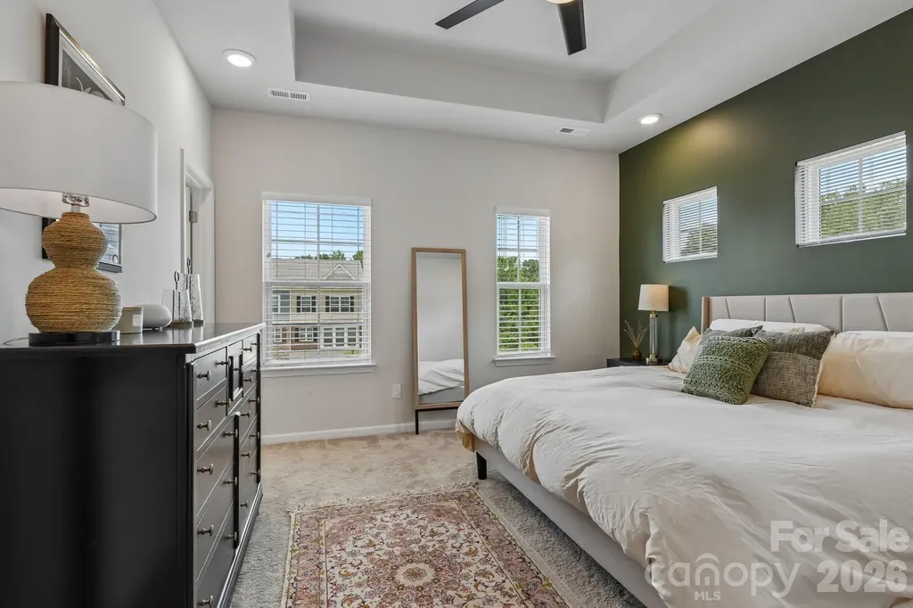 10122 Hemingway Place Charlotte NC 28227