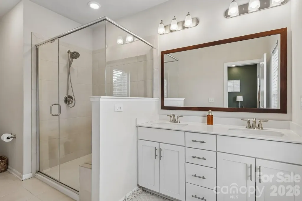 10122 Hemingway Place Charlotte NC 28227