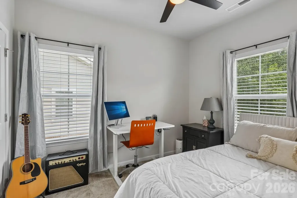 10122 Hemingway Place Charlotte NC 28227