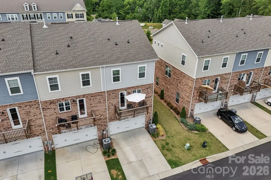 10122 Hemingway Place Charlotte NC 28227