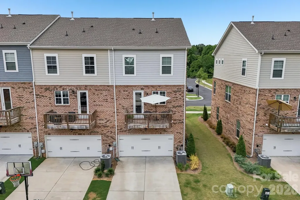 10122 Hemingway Place Charlotte NC 28227