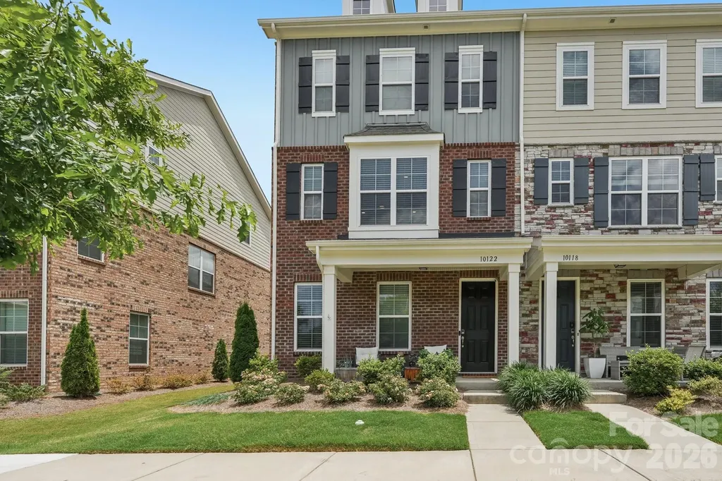 10122 Hemingway Place Charlotte NC 28227