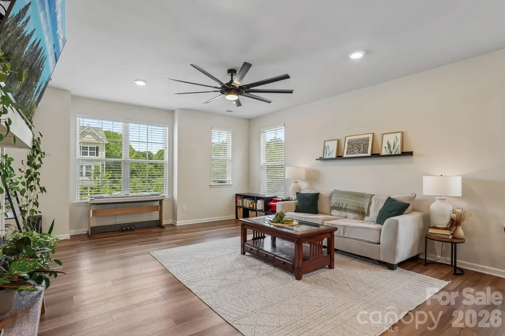 10122 Hemingway Place Charlotte NC 28227