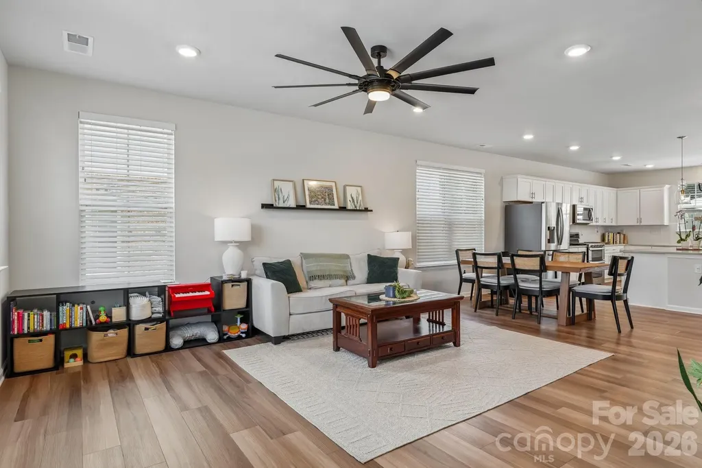 10122 Hemingway Place Charlotte NC 28227