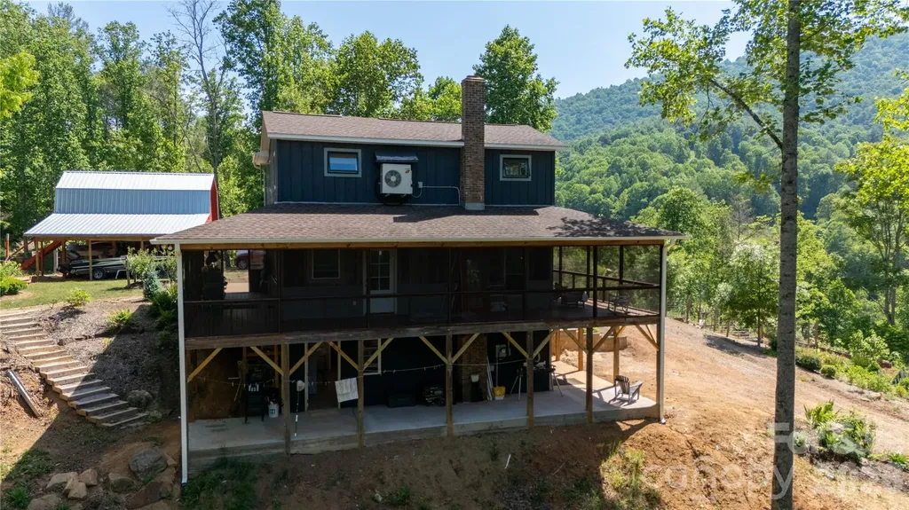 2825 Harrell Hill Road Bakersville NC 28705