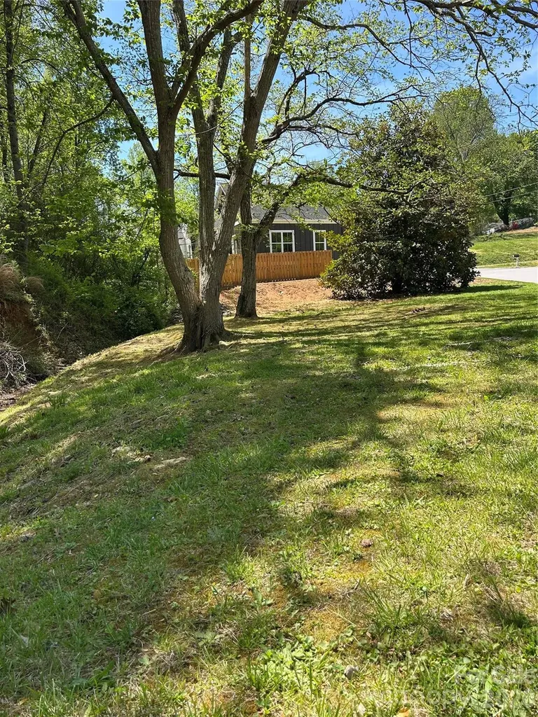 128 W Orchard Street Old Fort NC 28762