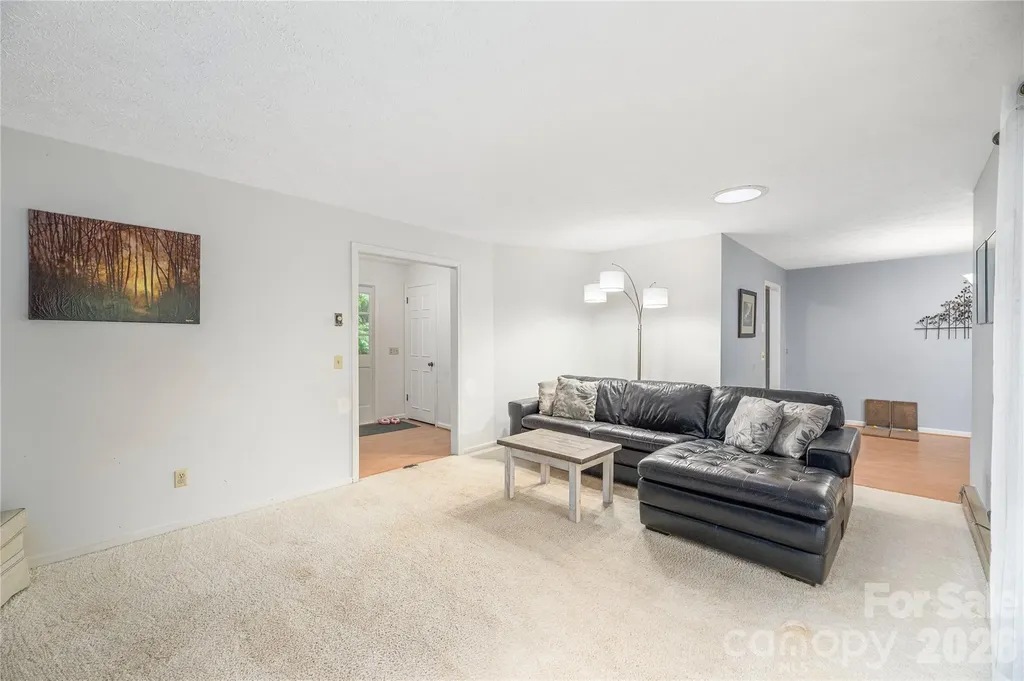 142 Whisperwood Drive Hendersonville NC 28791