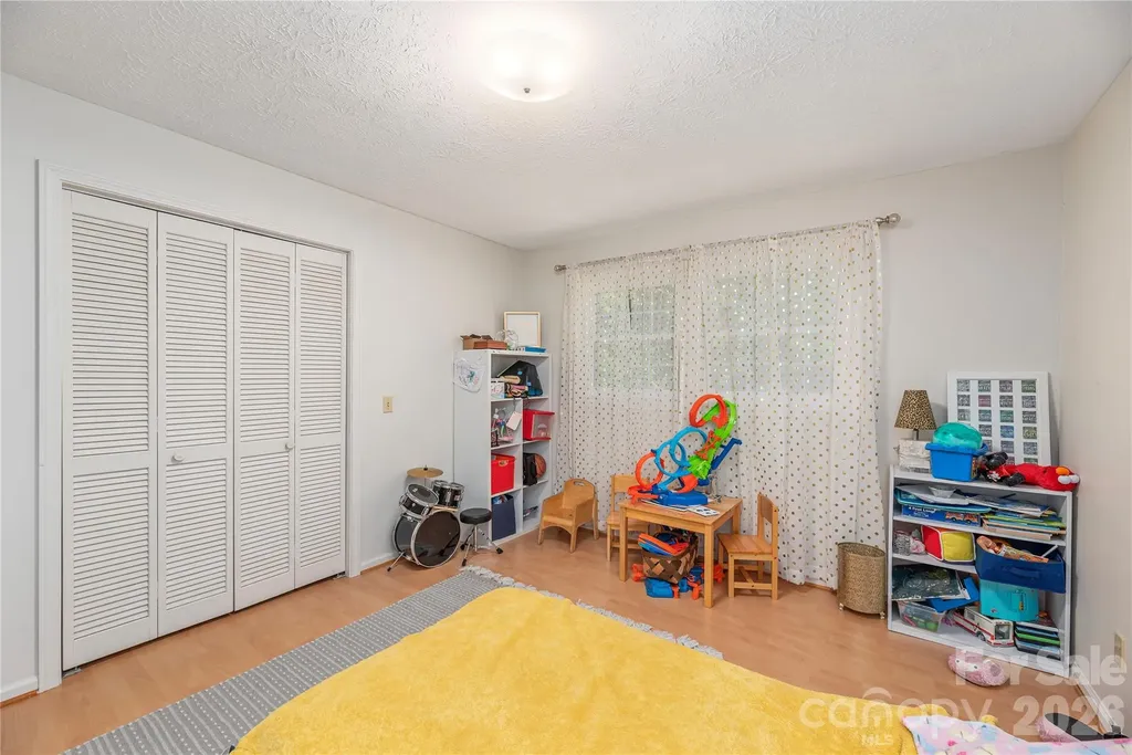 142 Whisperwood Drive Hendersonville NC 28791