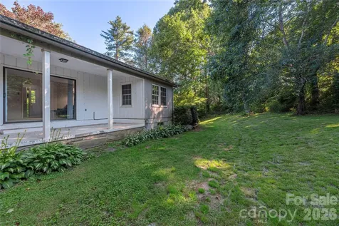 142 Whisperwood Drive Hendersonville NC 28791