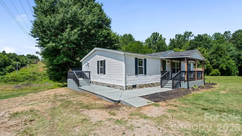 3532 4th Avenue Lane NE Conover NC 28613